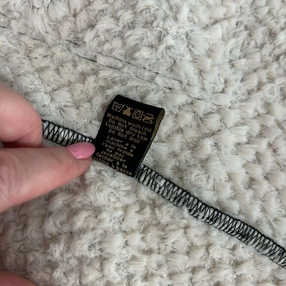 Wooly Bully Women's Black Wonderful Wrap Open Front Jacket Size S - Picture 7 of 9